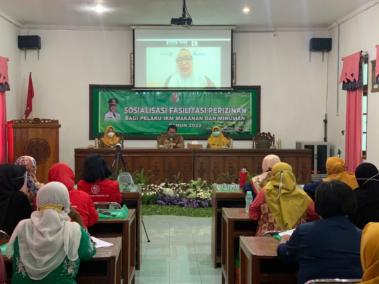Bupati Anna Mendorong IKM Bojonegoro Terus Tingkatkan Kualitas Produk
