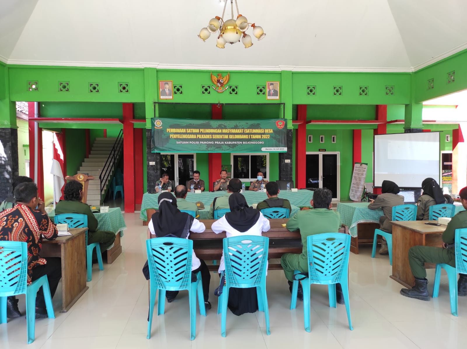 Satlinmas Desa di Bojonegoro Ikuti Pembinaan Kesiapan Pilkades Serentak Gelombang 1 Tahun 2022