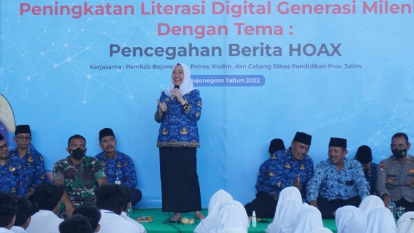 Milenial Tangkal Hoax, Kominfo Bojonegoro Selenggarakan Literasi Digital untuk Siswa