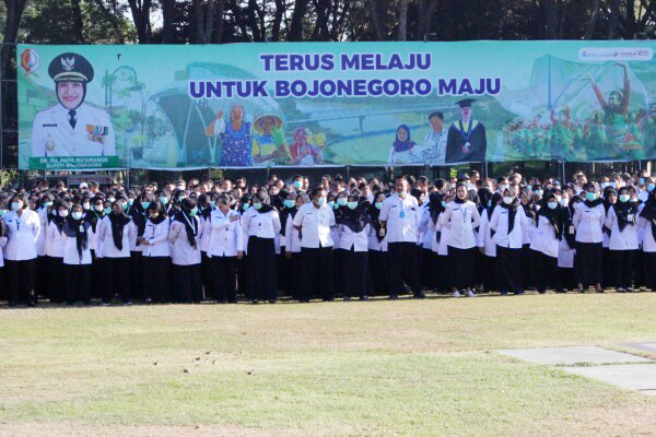 Pimpin Apel Seluruh ASN, Bupati Anna Tegaskan Keberhasilan Bojonegoro Adalah Karya Semua