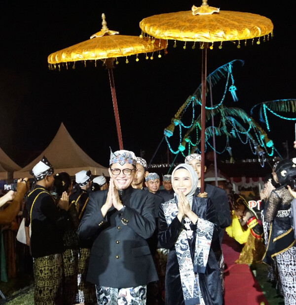 Peringati HJB Ke-346, Warga Bojonegoro Berbahagia Ikuti Grebeg Berkah di Alun-alun