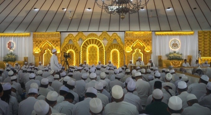 Ribuan Jamaah Gelar Dzikir Bersama di Pendopo Pemkab, Berdoa untuk Kebaikan Bojonegoro