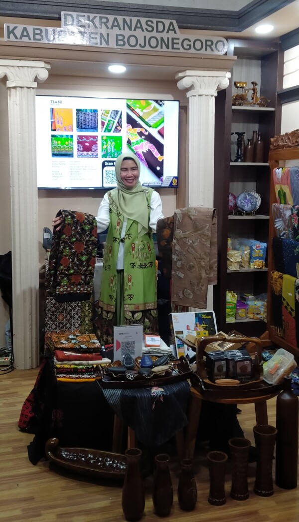 Dekranasda Bojonegoro Kenalkan Produk Unggulan UMKM di Pameran Level Nasional