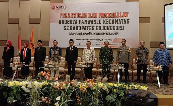 Panwaslu Tingkat Kecamatan Se-Bojonegoro Resmi Dilantik, Siap Sukseskan Pilkada 2024
