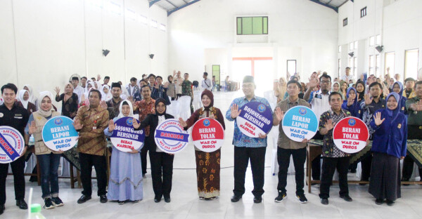 Pemkab Bojonegoro Gelar Sosialisasi Bahaya Narkoba, Ajak Para Pemuda Wujudkan Generasi Emas   Admin  27 Jun 2024  39 dilihat