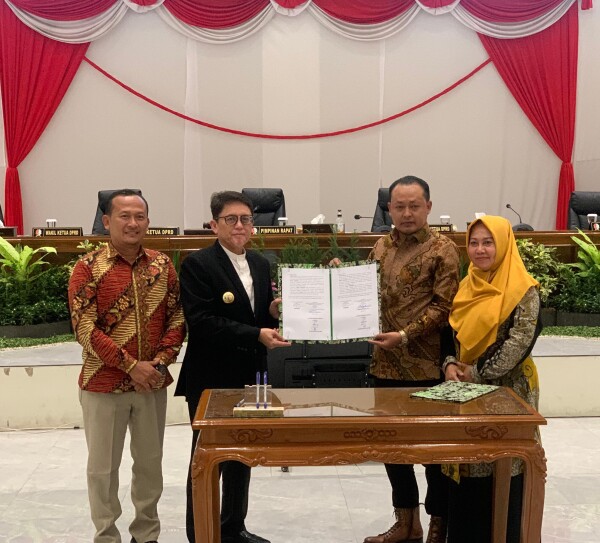 Pj Bupati Bojonegoro Sampaikan Nota Penjelasan Raperda, Siapkan Strategi Pembangunan 20 Tahun Kedepan