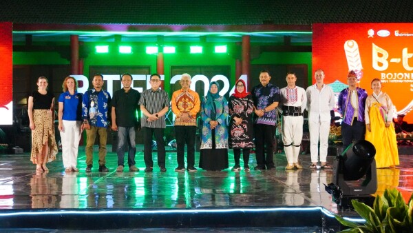 Semarak Folklore Performance B-TIFF di Wisata Edukasi Galeri Bengawan, Disambut Antusias Pengunjung