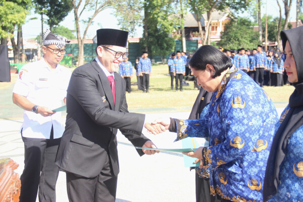 1.935 PPPK Bojonegoro Dilantik, Pj Bupati: Tunjukkan Disiplin, Integritas dan Kerja Keras