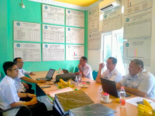 Desa Ngumpakdalem Antusias Ikuti Persiapan Penilaian Desa Anti Korupsi 2024