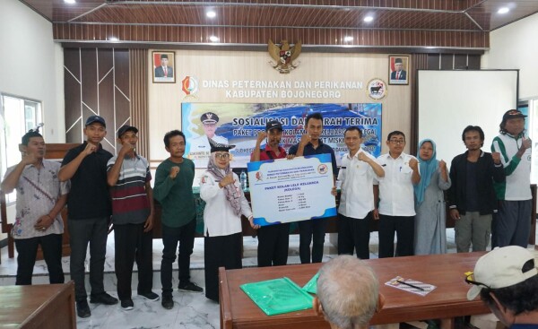 Pemkab Bojonegoro Salurkan Program Kolega, Kurangi Angka Kemiskinan Lewat Kolam Lele Keluarga