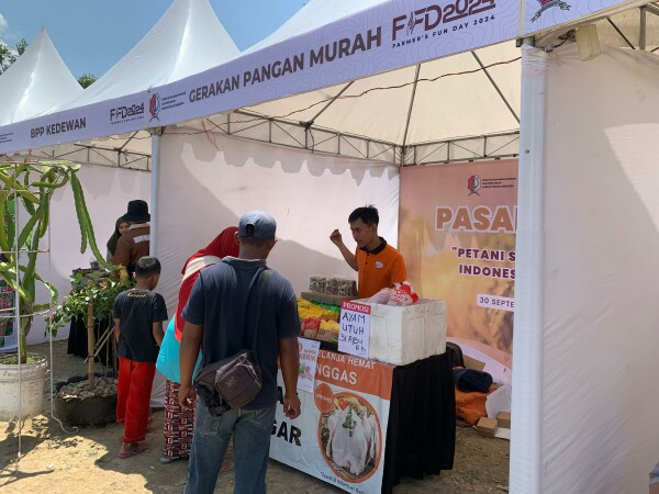 Warga Sambut Gembira Gerakan Pangan Murah yang Digelar Pemkab Bojonegoro