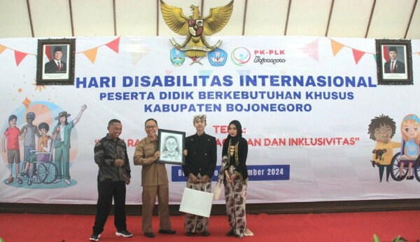 MKKS PK-PLK Gelar Pentas Seni hingga Pameran Karya Anak Didik Penyandang Disabilitas di Pendopo