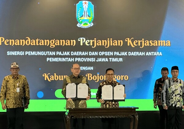 Pemkab Bojonegoro dan Pemprov Jatim Tandatangani PKS Sinergi Pajak Daerah dan Opsen Pajak Daerah