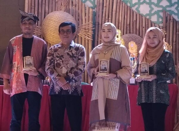Dekranasda Bojonegoro Juara 1 Stand Terbaik di Pekan Batik Nusantara 2024