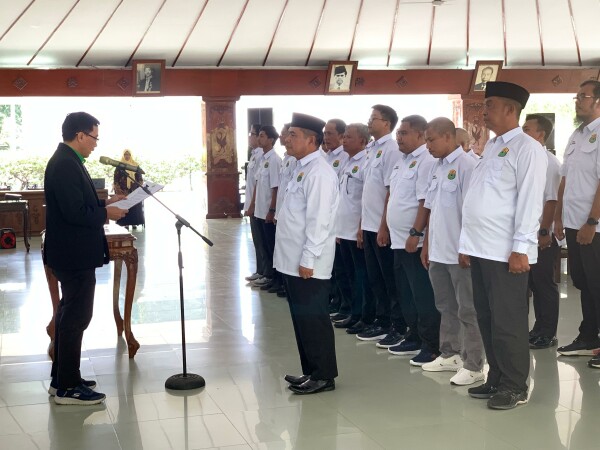 Pengurus PBSI Bojonegoro Periode 2024-2028 Resmi Dikukuhkan di Pendopo Malowopati