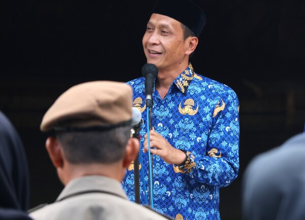 Bupati Bojonegoro Pimpin Apel di Halaman Pendopo Malowopati, Tekankan Terobosan Tingkatkan Pendapatan Daerah