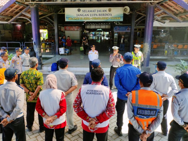 Dishub Bojonegoro dan Tim Gabungan Gelar Ramp Check Kendaraan Angkutan Umum Jelang Lebaran