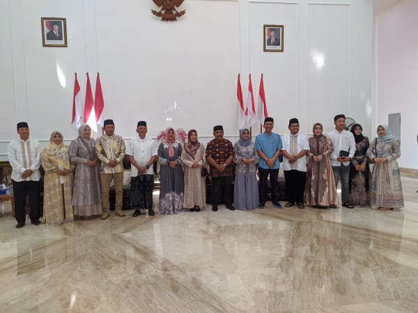 Bupati dan Wabup Bojonegoro Gelar Open House Idul Fitri, Halal bi Halal Bersama ASN dan Warga