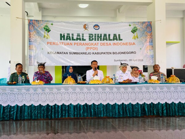 Bupati Bojonegoro: Perangkat Desa Adalah Ujung Tombak Pelayanan Masyarakat