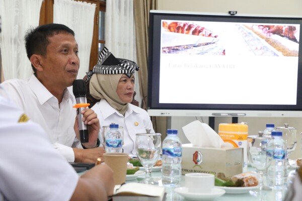Bupati Bojonegoro Ajak Kepala OPD "NGOPI" Matangkan Strategi Tepat Atasi Kemiskinan