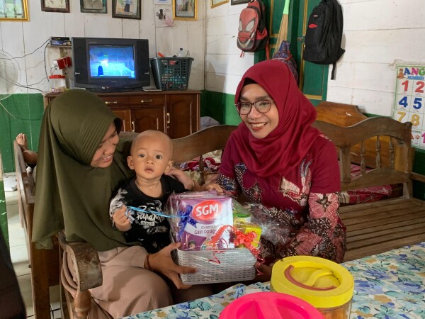Langkah Nyata Kurangi Kasus Stunting di Bojonegoro, Cantika Wahono Berikan Bantuan Gizi bagi Anak di Kecamatan Malo