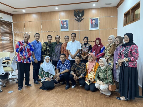 Bupati dan Wabup Bojonegoro Audiensi dengan FRB, Bersinergi Sosialisasikan Program Pemkab ke Masyarakat
