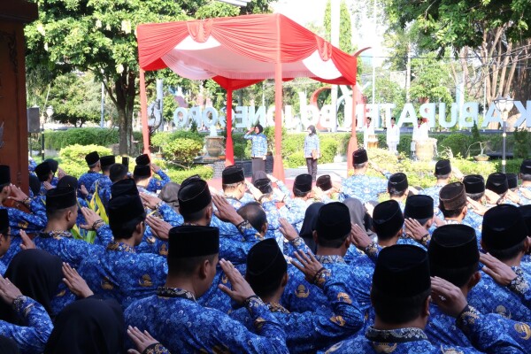 Pemkab Bojonegoro Gelar Upacara Harkitnas, Berikut Isi Pidato Menteri Komdigi Mengajak Bangkit Bersama Wujudkan Indonesia Kuat