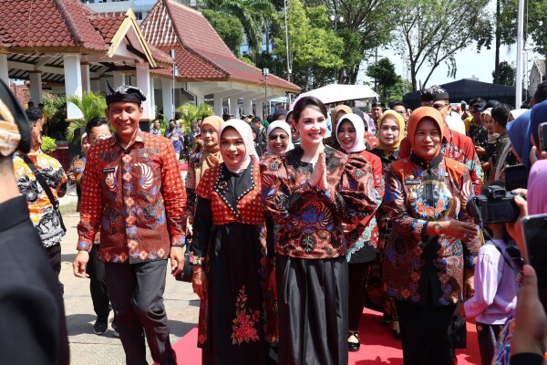 Bojonegoro Wastra Batik Festival 2025 Resmi Dibuka: Dimeriahkan Para Perajin Batik Jatim, Jateng, hingga Jabar