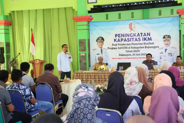 Bangun Kemandirian Ekonomi, Pemkab Bojonegoro Gelar Bimtek Wirausaha Bagi Pelaku IKM dan Penerima Manfaat GAYATRI