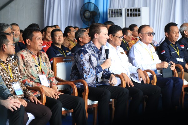 Bupati dan Wakil Bupati Bojonegoro Ikuti Secara Daring Peresmian Peningkatan Produksi Minyak Blok Cepu