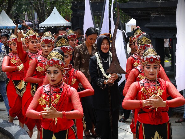 Digelar di Kayangan Api, Pembukaan Festival Geopark Bojonegoro 2025 dan Jambore Taruna Budaya Berlangsung Semarak