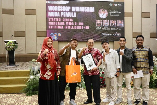 Dapat Suntikan Pengetahuan, Para Pelaku Wirausaha Muda Bojonegoro Siap Berkembang di Era Kecerdasan Buatan