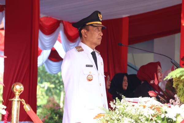 Bojonegoro Gelar Upacara HUT Ke-80 Kemerdekaan Indonesia di Alun-alun, Dimeriahkan Atraksi Barongsai hingga Reog