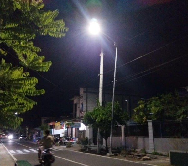 Malam Lebih Terang, 150 Titik di Wilayah Bojonegoro Kota Terpasang Lampu LED