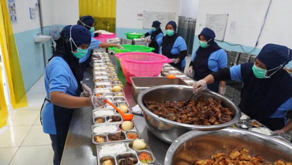 Melihat Kesibukan Dapur SPPG Klangon 2 Bojonegoro, Selalu Terapkan SOP untuk Menu MBG