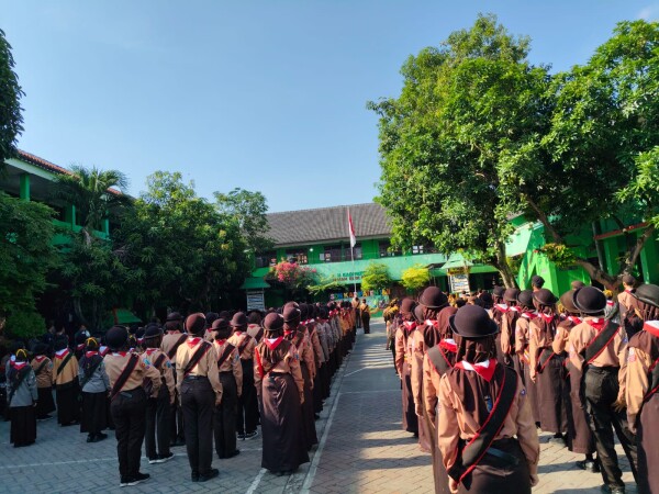 Ratusan Siswa di Bojonegoro Ikuti Ujian Pengukuhan Pramuka Garuda, Asah Kemandirian