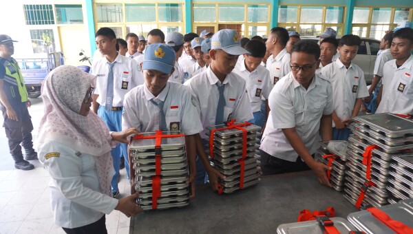 Siswa SMKN 3 Bojonegoro Senang dengan Program MBG, Menu Makanan Bervariasi dan Berstandar Gizi