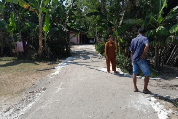 Infrastruktur di Bojonegoro Terus Ditingkatkan, Desa Sidodadi Membangun Jalan Lingkungan Lewat ADD