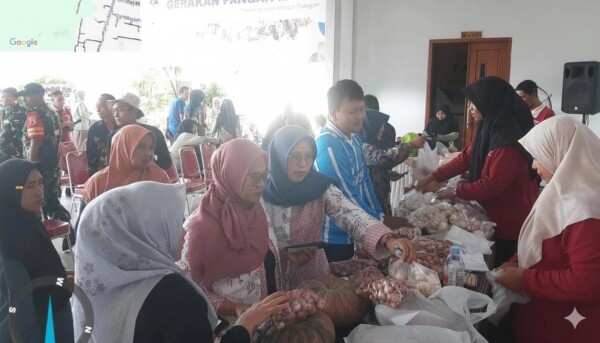 Pemkab Bojonegoro Gelar Gerakan Pangan Murah di Tapelan-Kapas
