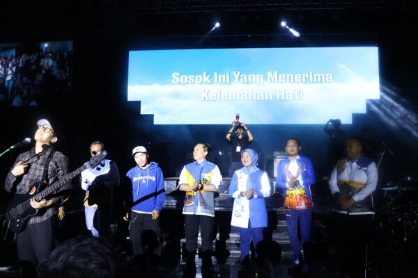 Bondan Prakoso Tampil Memukau di Bojonegoro Youth Festival Tahun 2025, Kobarkan Semangat Muda Terus Berkarya