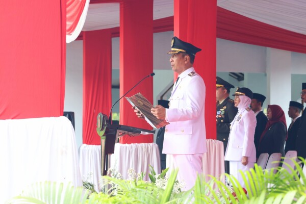 Peringatan Hari Pahlawan di Alun-alun Bojonegoro Berlangsung Khidmat, Menyalakan Semangat Perjuangan