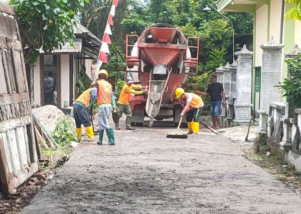 Jalan Bogo dan Kalianyar Kecamatan Kapas Dibangun Cor, Beri Dampak Langsung Bagi Ekonomi Warga