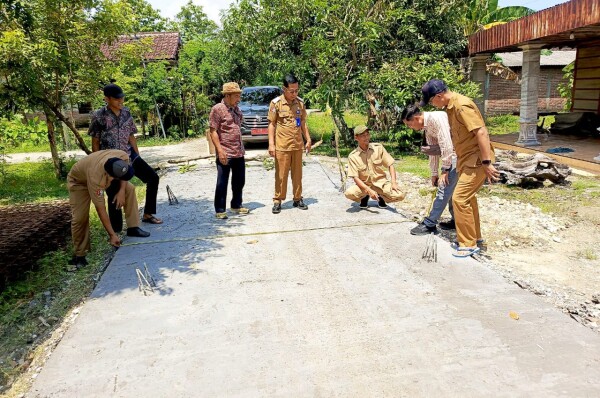 Jalan Penghubung Desa Temayang dan Kedungsumber Dibangun, Akses Menuju Fasilitas Umum Lebih Mudah