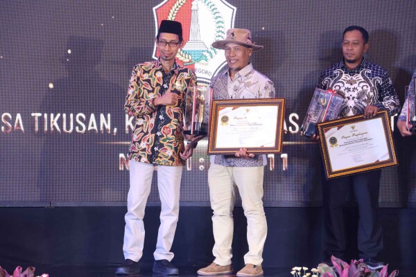 Membanggakan, Desa Tikusan dan Pungpungan di Bojonegoro Raih Penghargaan Keterbukaan Informasi Publik Award Jatim 2025