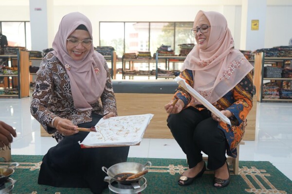 Dekranasda Bojonegoro Buka Peluang Kerjasama Antardaerah, Kunjungi Sentra Kerajinan Industri Kreatif di Sragen