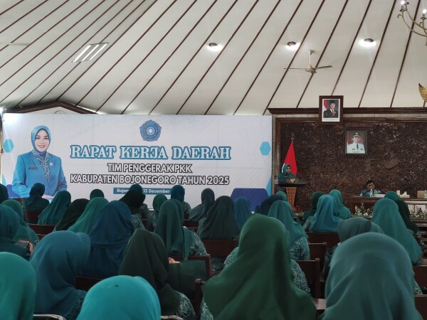 Siapkan Program Nyata untuk Penguatan Ekonomi Keluarga, TP PKK Bojonegoro Gelar Rakerda 2025
