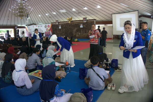 IWAPI dan Bakesbangpol Bojonegoro Gelar Lomba Desain Motif Batik Bunga, Tumbuhkan Potensi Lokal