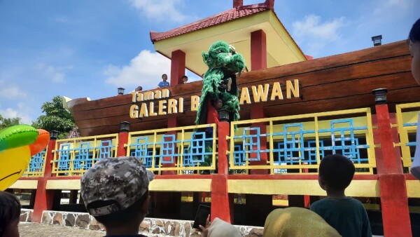 Asyiknya Liburan di Galeri Bengawan Bojonegoro, Nonton Barongsai dan Belajar Sejarah