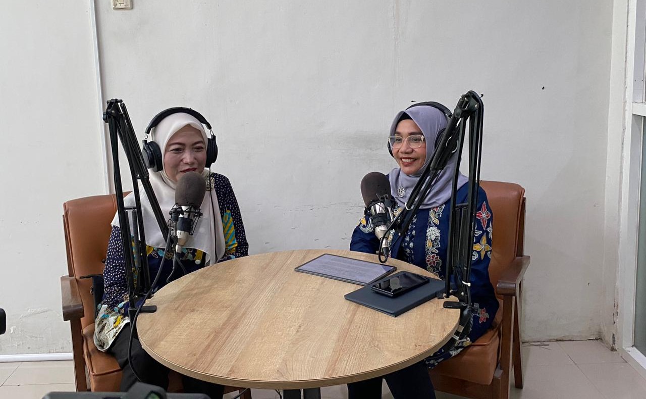 Peringati Hari Perempuan Internasional, Dinkominfo Bojonegoro Hadirkan Cantika Wahono di Dialog Radio