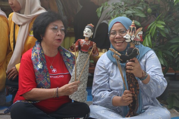 Hari Ketiga, Tim VGN Kunjungi Koleksi Fosil di Museum 13, Sentra Kerajinan Akar Jati, hingga Masyarakat Samin